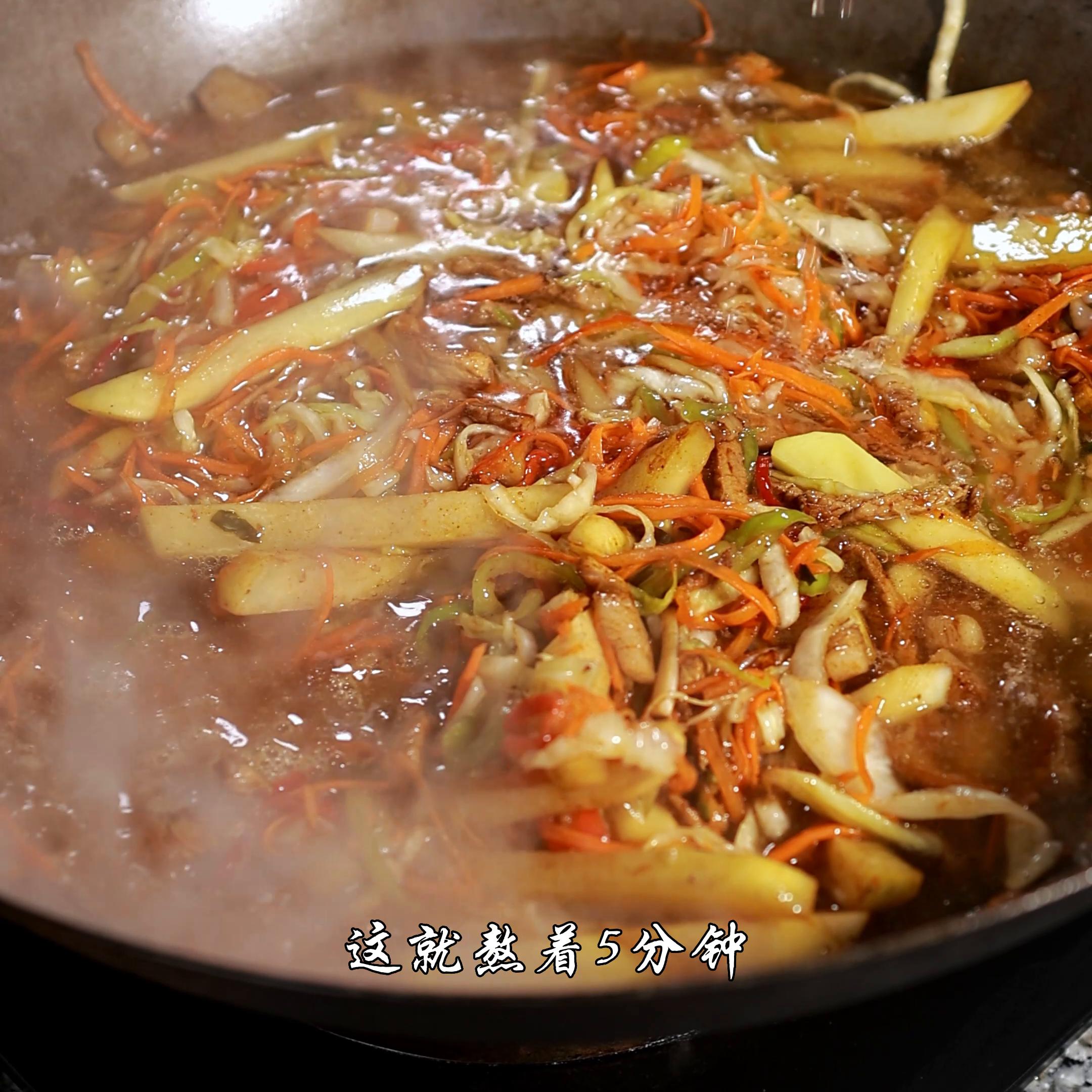 腌菜面家常做法,酸菜焖面制作视频