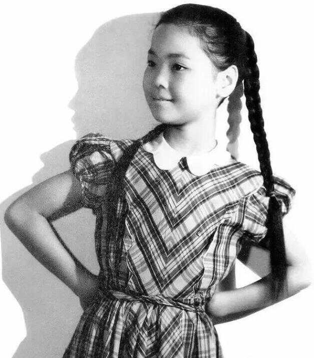 揭秘一代歌后邓丽君死亡之谜,邓丽君简介几岁死的