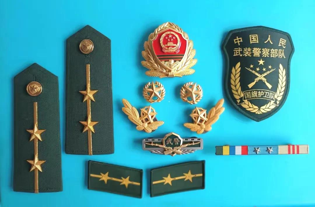 毛启国收藏帽徽图片,中国陆军狼牙特种部队肩章图片