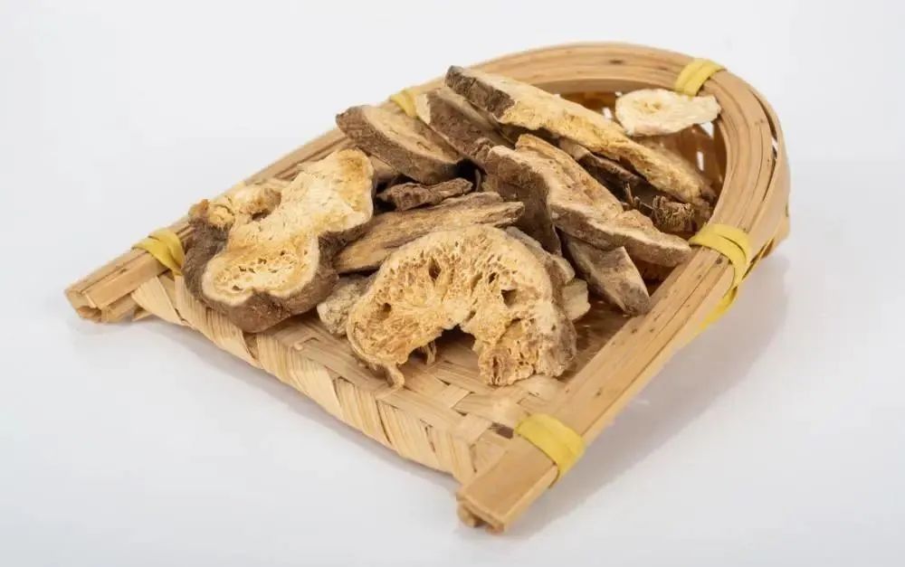 泽泻汤，仅两味中药，渗湿燥湿，可治头痛、耳鸣、视物模糊