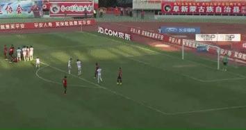 当年喊退钱的球迷,还记得曾经采访翻车的足球记者吗