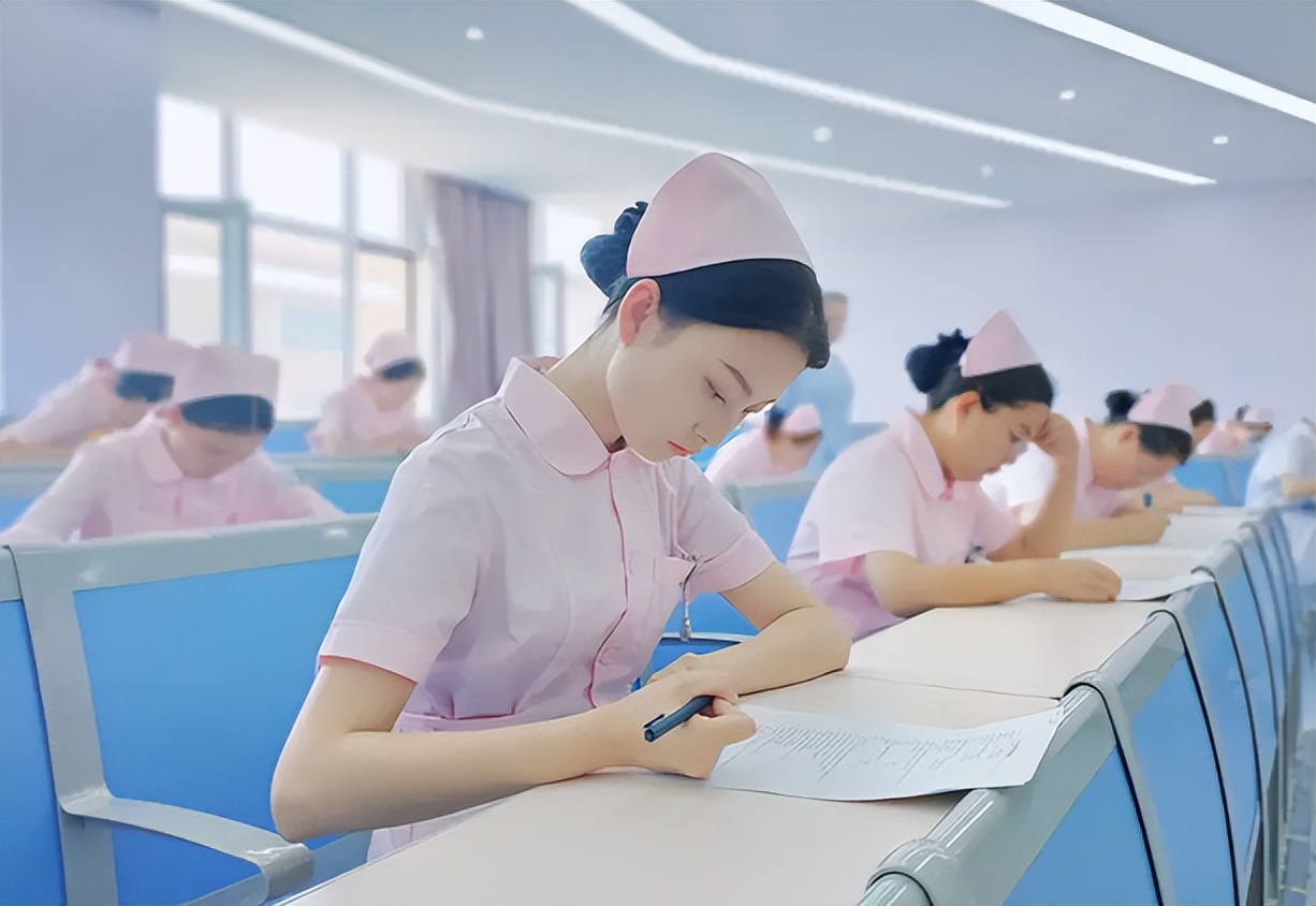 浙江护士工资单合计,医院护士晒工资单