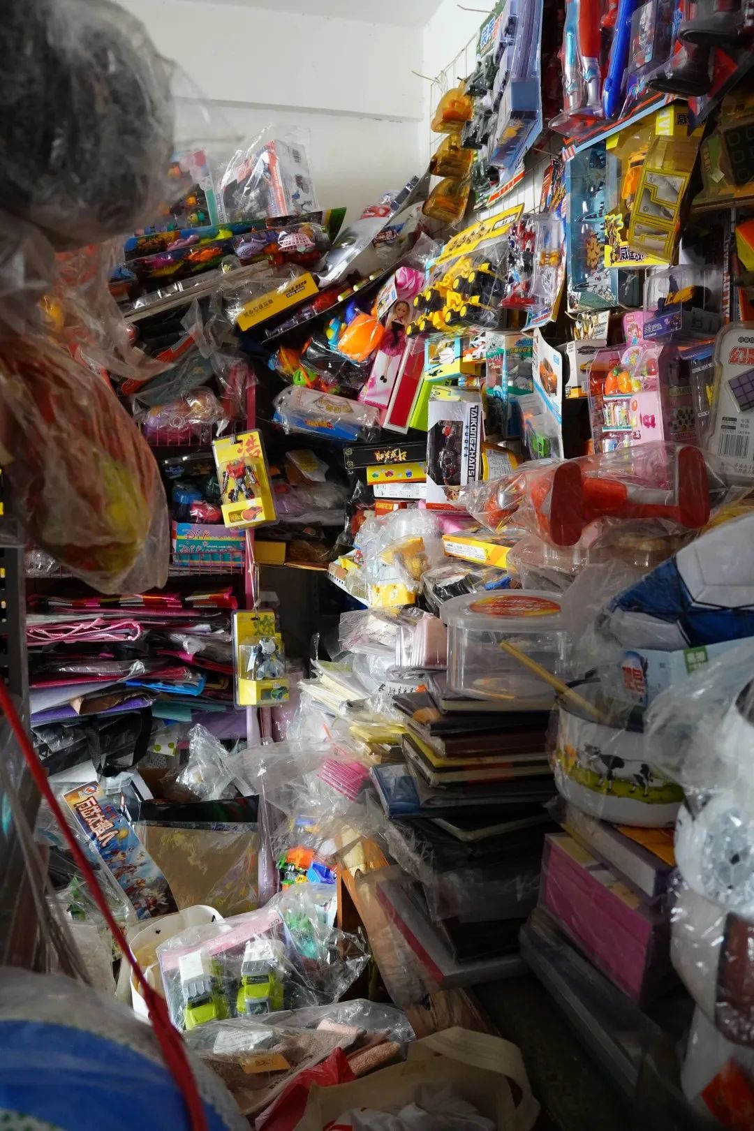 26个春秋！老巷旁的古早文具店，这里藏着无数玉溪学生的回忆！