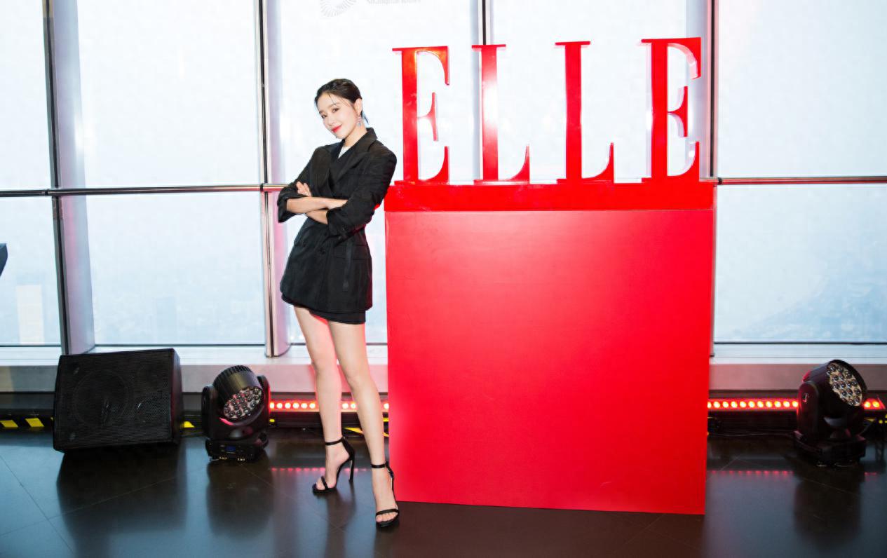 宽松热裤走光*拍偷**阚清子“有毒”吗？分手后衣服美得让人移不开