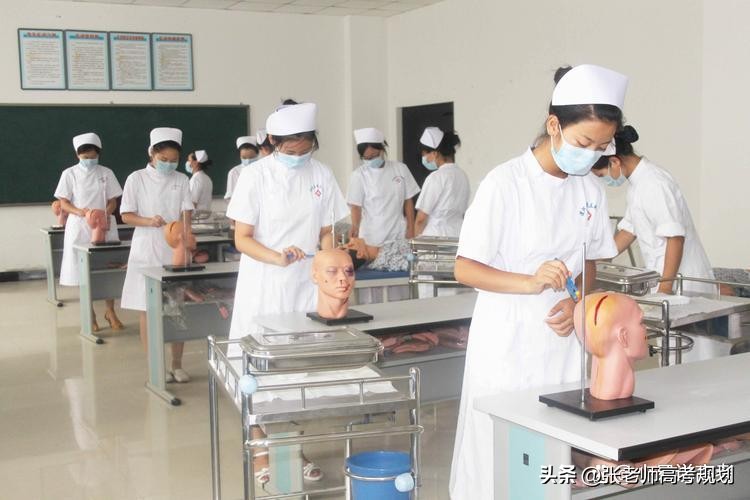 文科生可以学医学类的哪些专业,文科生学医最好是什么专业