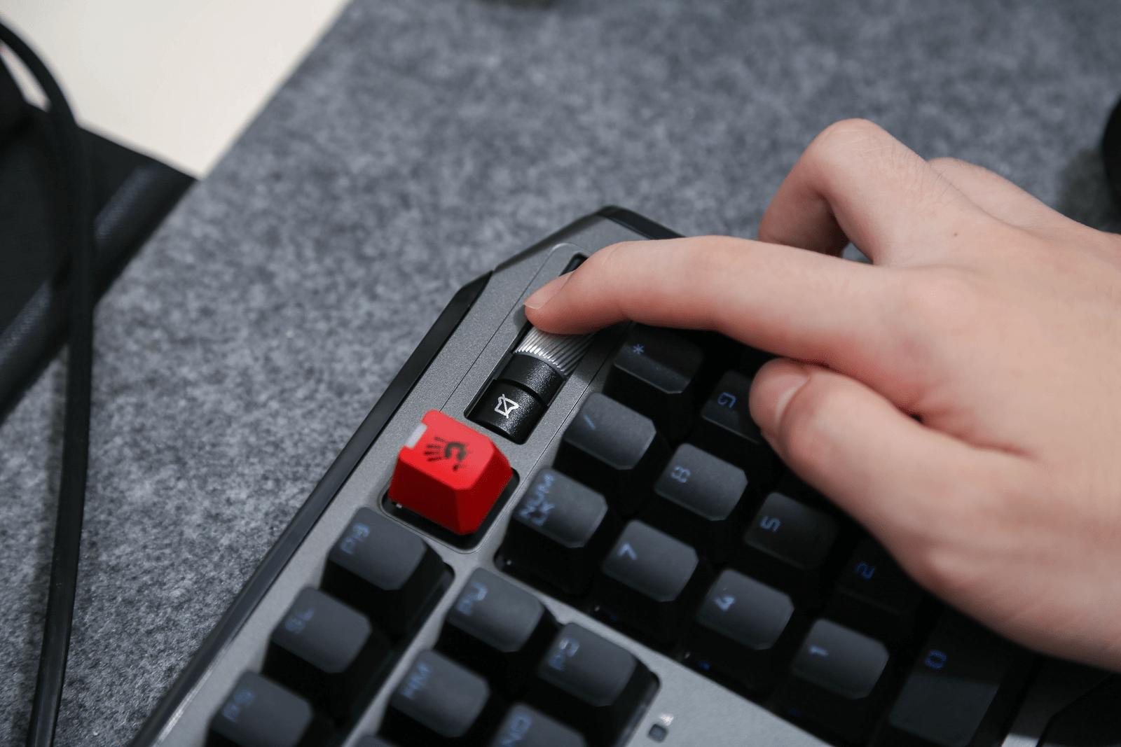 血手幽灵b975对比b980,双飞燕血手幽灵b760光轴机械键盘