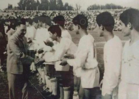 领袖们的足球往事，毛主席也曾做过守门员