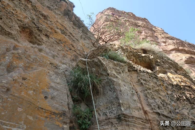 世界上最大最彷徨的教堂,最美悬崖教堂在哪里建造