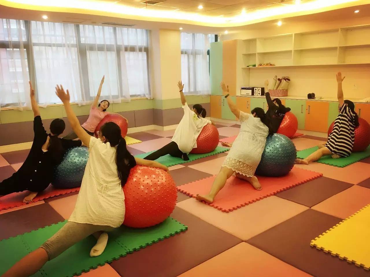 月子有哪些奇怪民间忌讳,为什么国外月子喝冰水