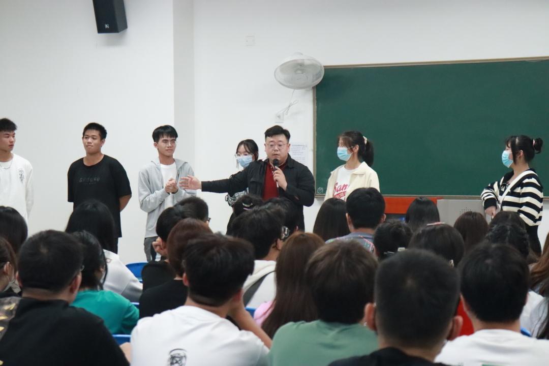 2022级锦城“萌新”的第一次晚点名来啦