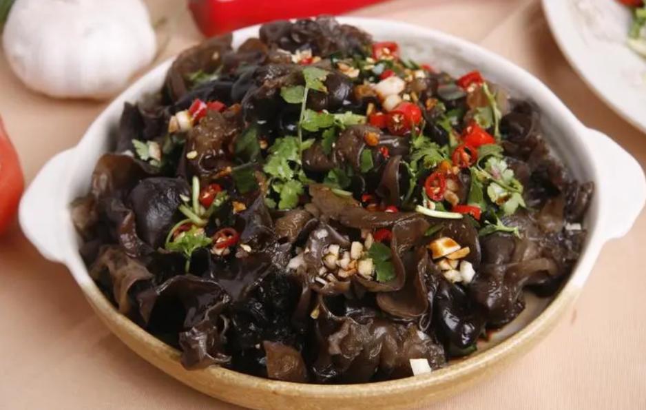 老人补铁补血的蔬菜,老年人缺铁贫血吃什么食物