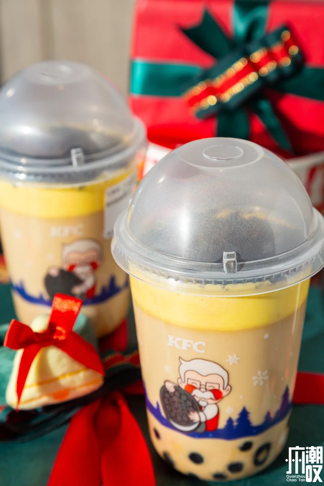 肯德基的圣诞新品芝士炸鸡小火锅,kfc肯德基圣诞限定桶2021