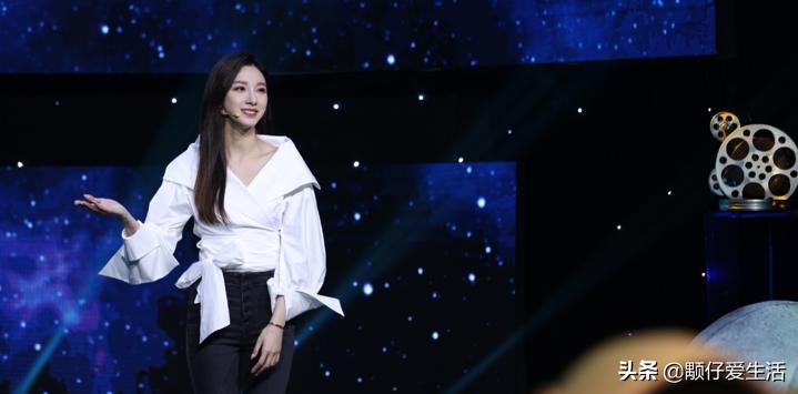 马凡舒参加主持人大赛视频,马凡舒从模特走向春晚