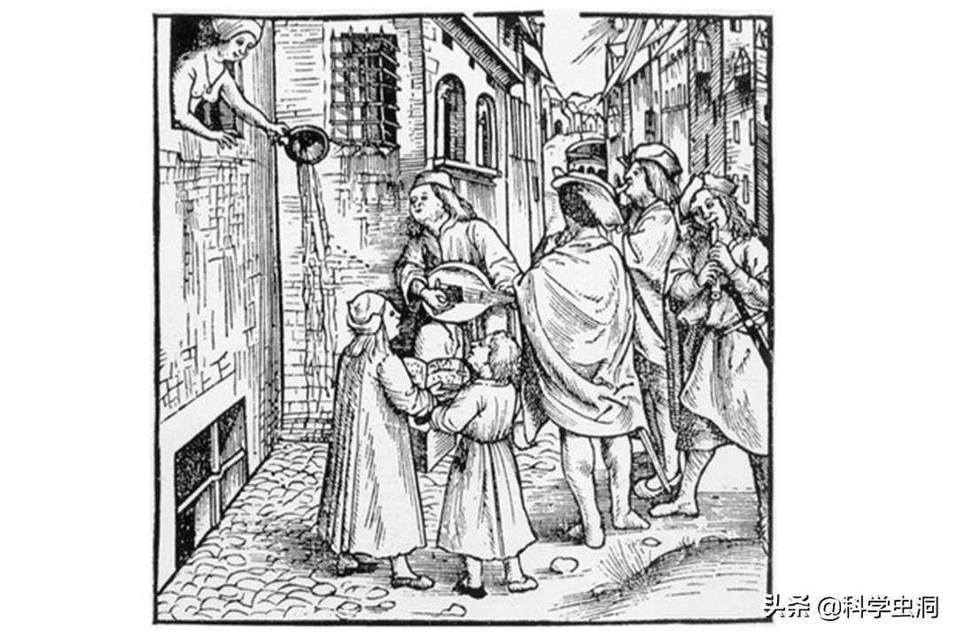 为什么国外马桶圈都有缺口,为什么美国的马桶有个缺口