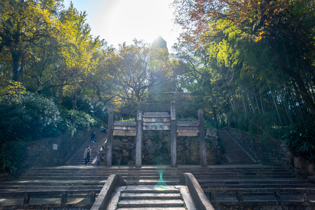 苏东坡到虎丘一游说到哪句名言,苏东坡为什么对虎丘评价很高