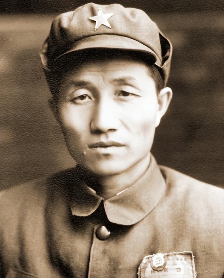 西安事变后，张学良向周恩来提出：能否派徐老虎帮我们