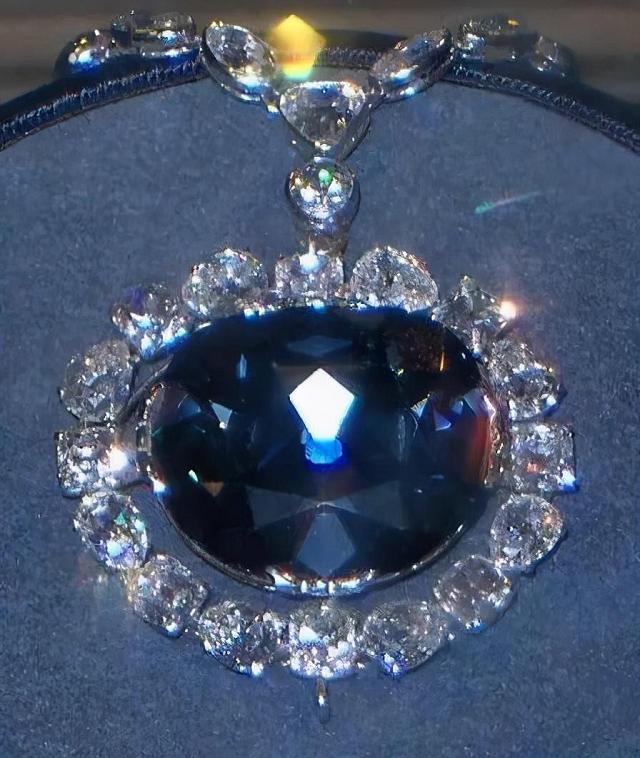 1989年，一桩错综离奇的珠宝失窃案，竟让沙特和泰国绝交30年？