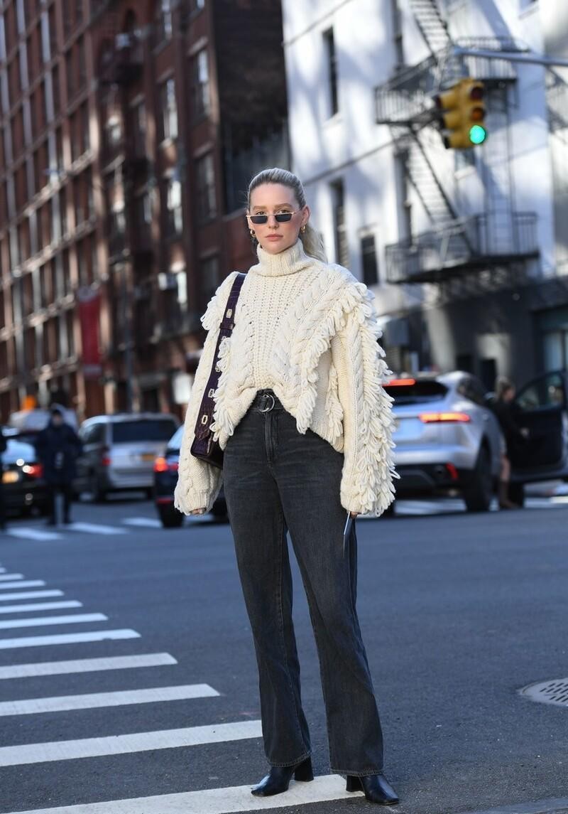 毛衣穿宽大了怎么解决,套头毛衣怎样穿显瘦