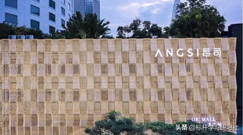 中国最“作死”网红店：砸1亿装修，却没干过路边摊