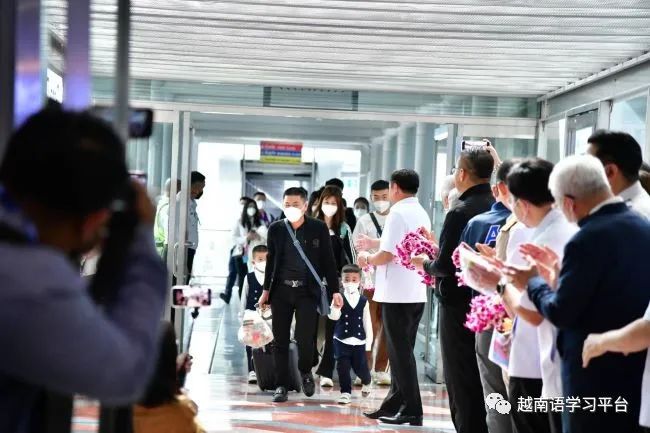 没有中国游客光顾，韩国一家大型商业中心倒闭