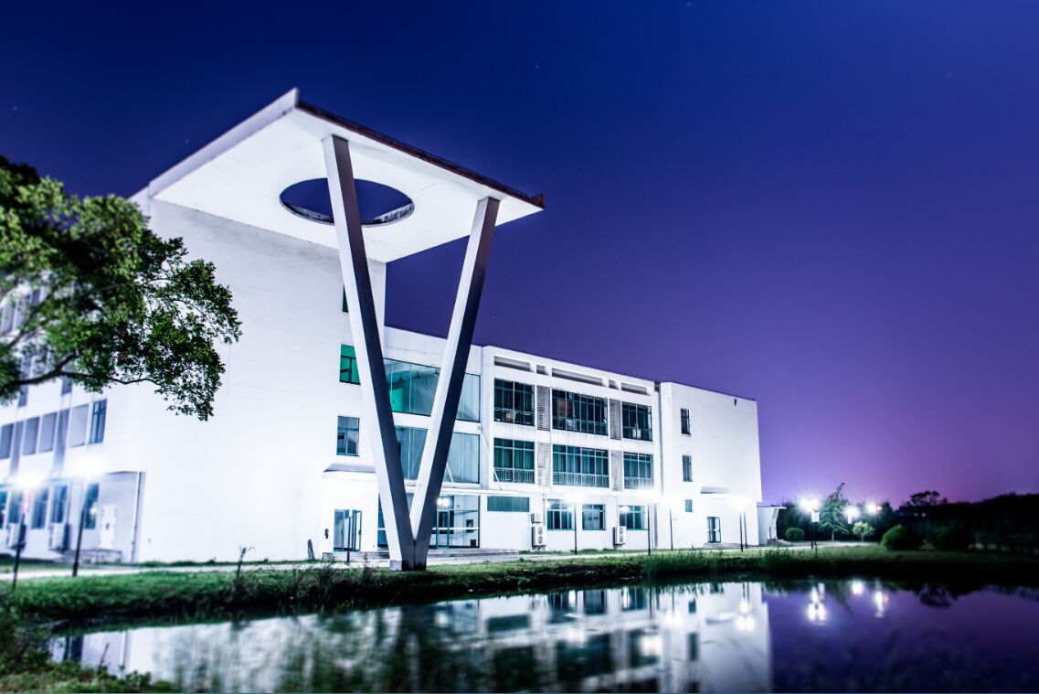 这所大学“很烧钱”,学费达17万!所在地是“全国百强县”第一