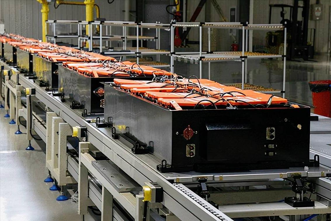 石墨烯电池与铅酸电池哪个寿命长,锂电铅酸石墨烯电瓶哪种寿命长