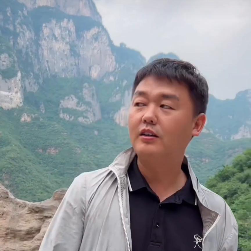 大帅是五龙口颜值最高猴王@猴妹