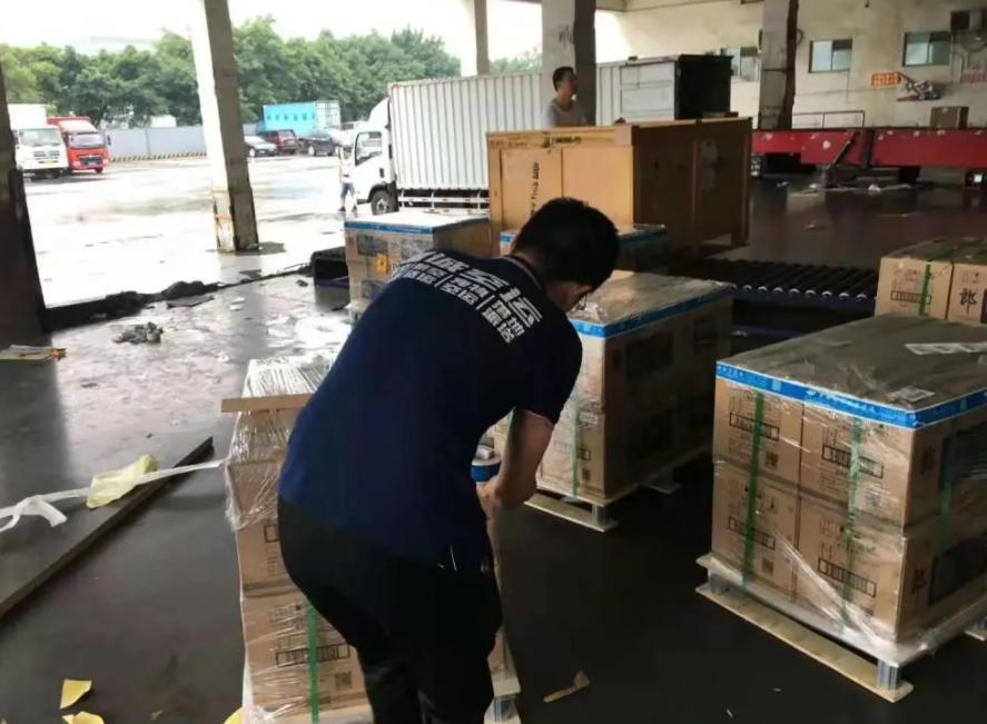 同一款酒为什么淘宝的酒那么便宜,为什么同一款酒网上卖的是520ml