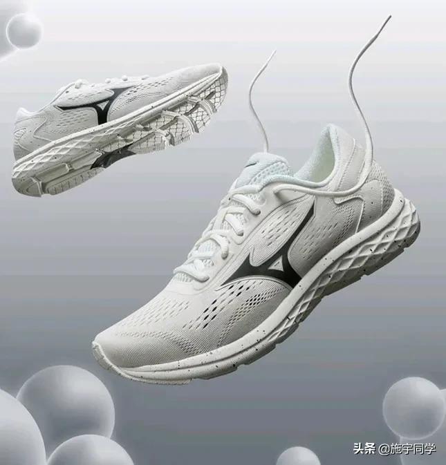 美津浓跑鞋推荐200-300左右,美津浓薄底竞速跑鞋