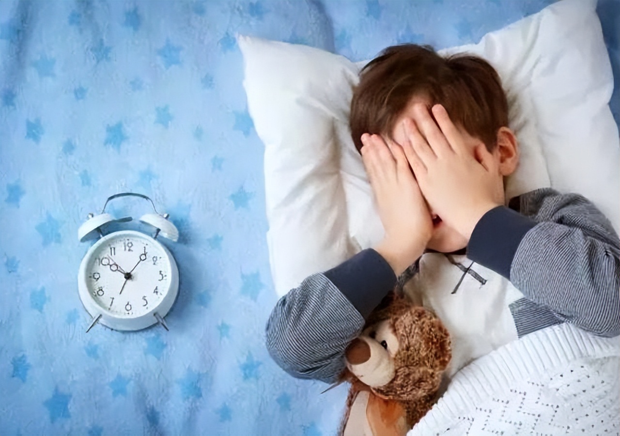 孩子喜欢赖床怎么高情商沟通,儿童爱赖床怎么办