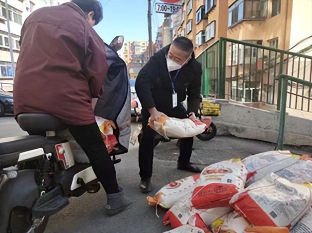 点赞丹东社区大白