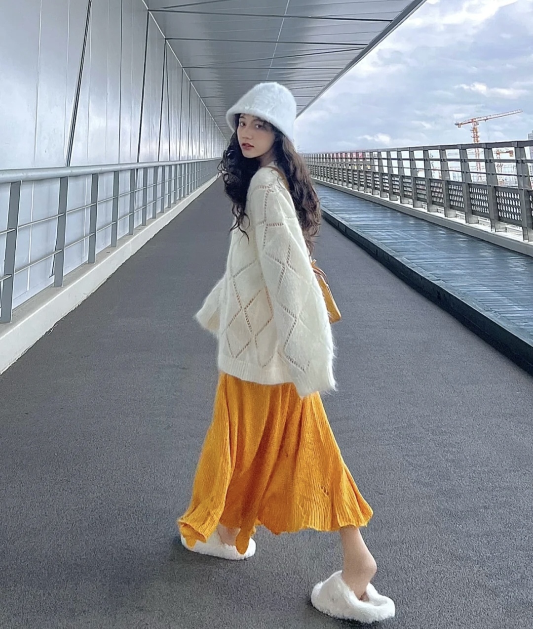 毛衣半身裙穿搭冬季图片,毛衣半身裙穿搭秋冬中长款维语版
