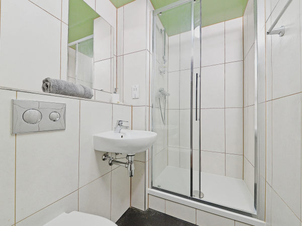 爱丁堡大学租房便宜还是宿舍便宜,澳大利亚迪肯大学附近房子出租