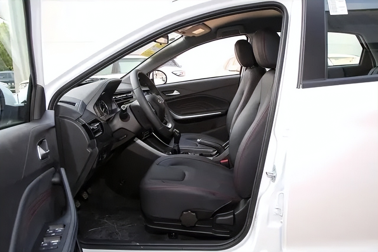 奇瑞瑞虎3x和瑞虎3手动挡油耗如何,奇瑞瑞虎3x手动钻石版价格及油耗