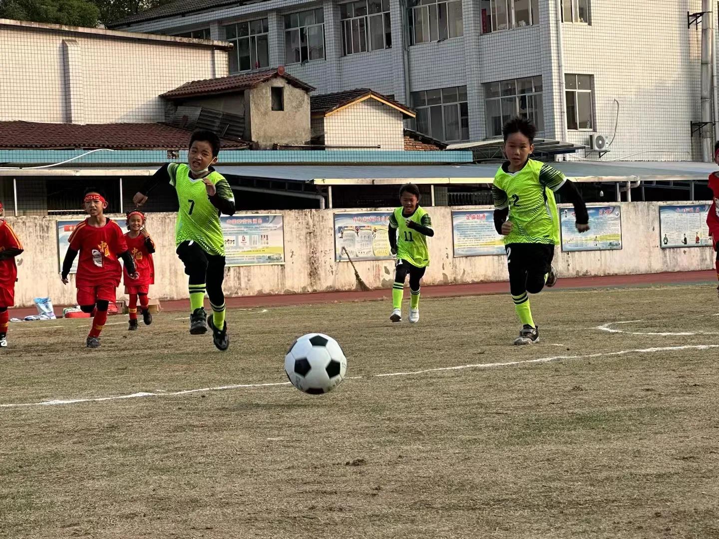 文星学校篮球比赛,青山小学校园足球联赛