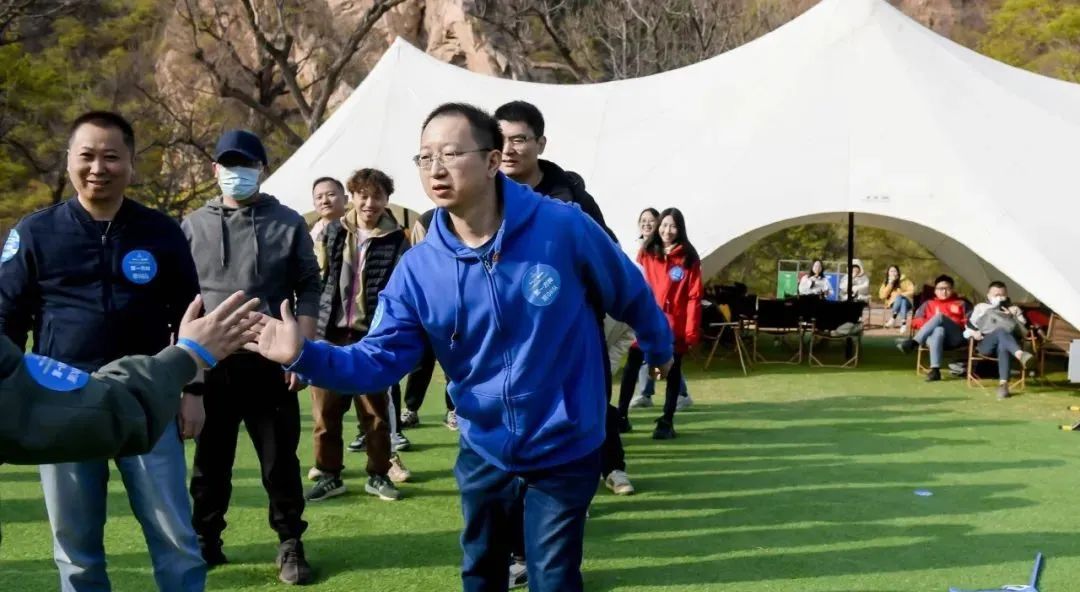 创业像是驾驶轮船，我们唯一可以做的就是掌好舵