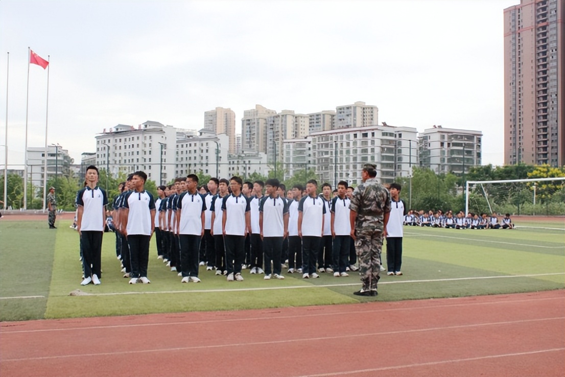 衡阳市田家炳中学2022军训,衡阳田家炳实验中学元旦