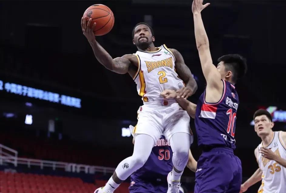 今日最佳球员，宝岛俩后卫出彩，广东四人上榜，阿联利夫两双