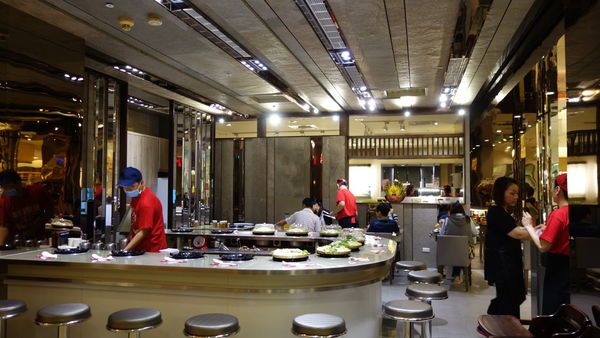 从岩板到超薄柔性石材，韩国料理店老板朴先生的装修之路