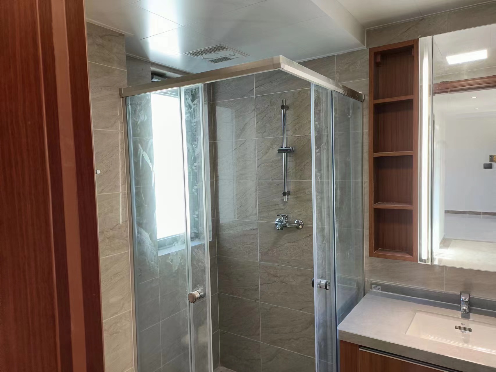 恒大四季御泉现状,水磨沟恒大御泉四季复工视频