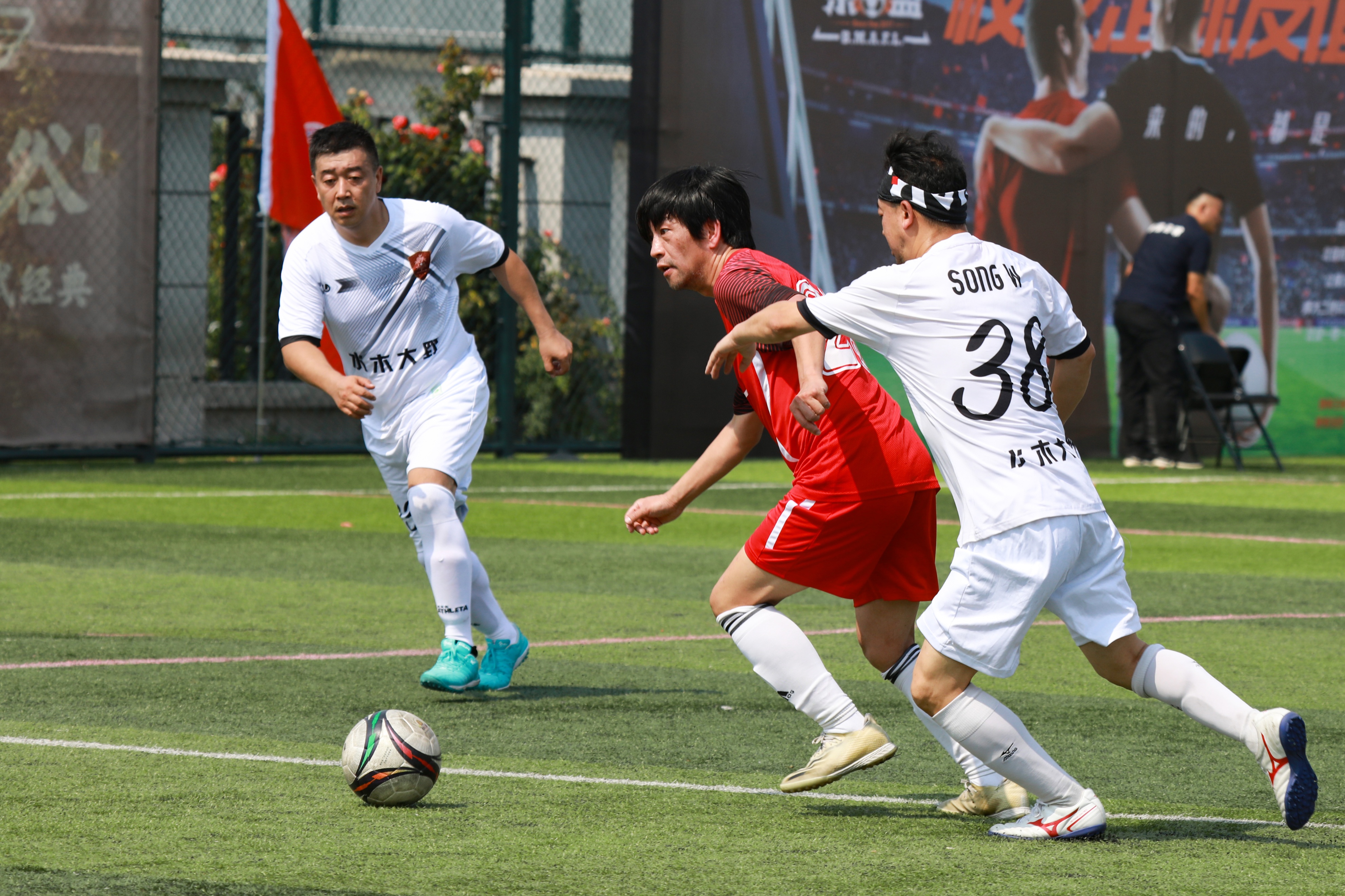 精彩足球不停步,足球要从孩子成长关键期抓起