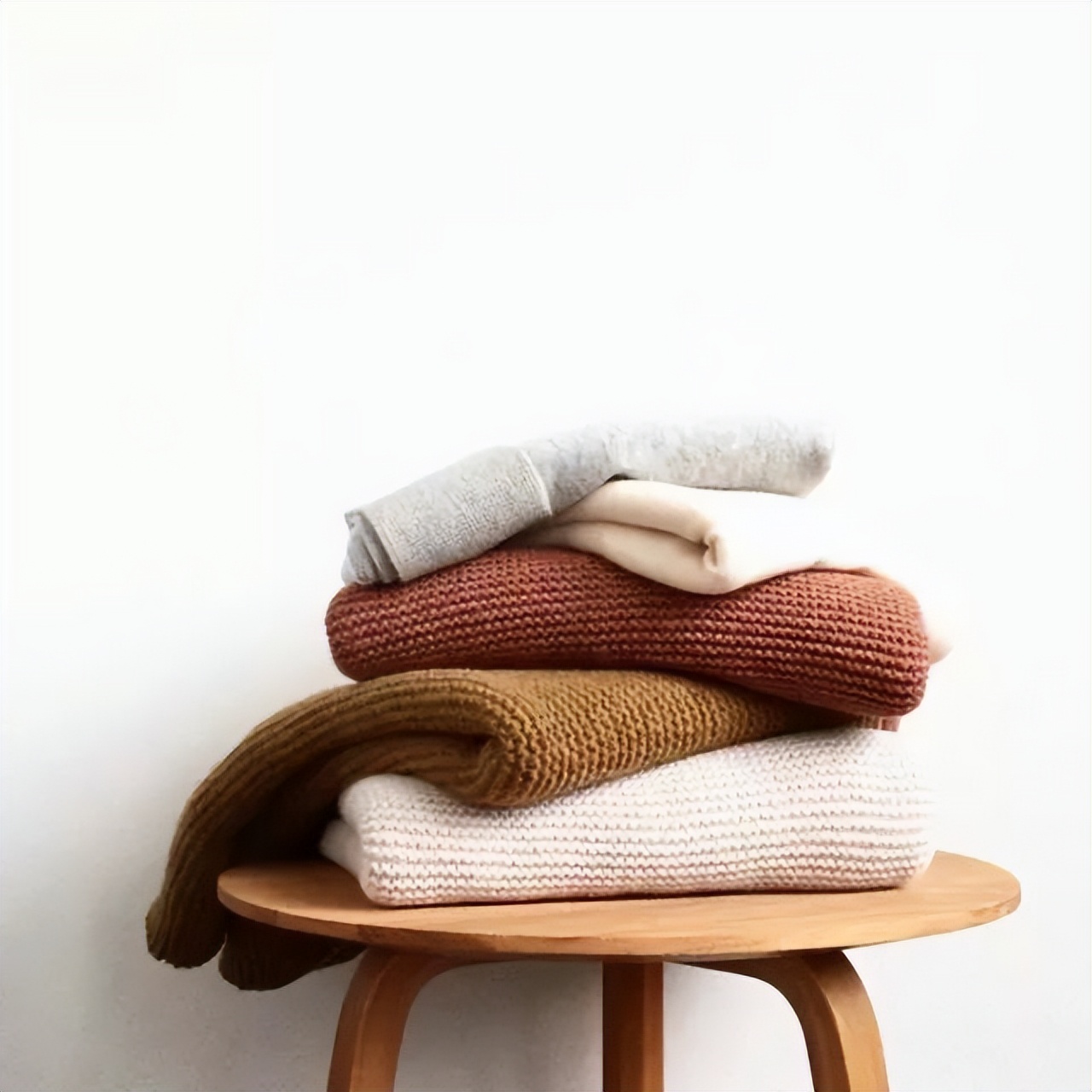 如何进行羊绒衣物的有效保养,羊绒衣物的洗护方法