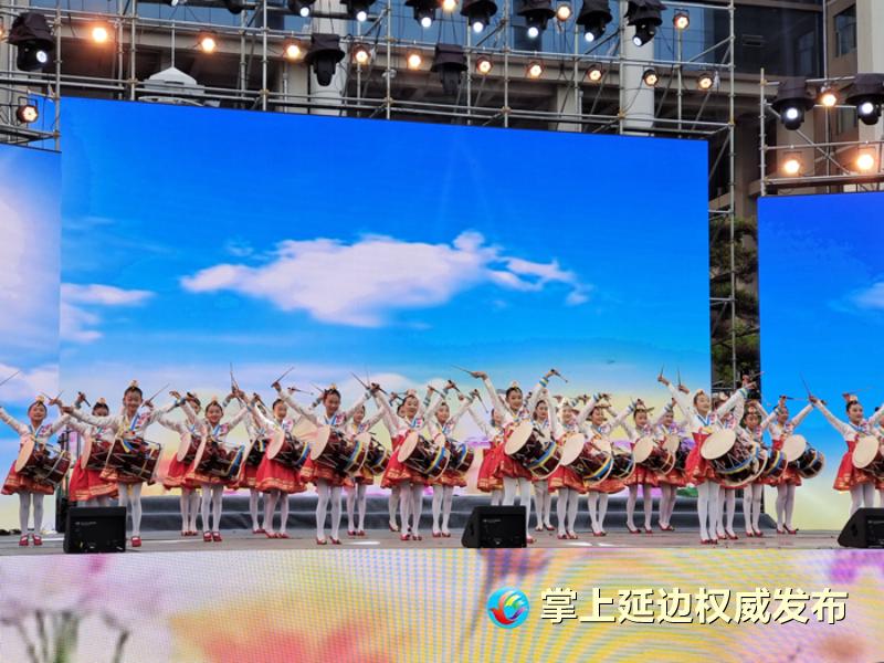 延边大学举行第十七届学生社团文化节暨2023届毕业生文艺晚会