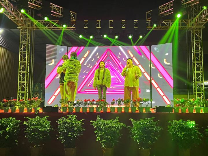 擂响开门红再创新辉煌黄老五食品股份有限公司举办迎新春文艺晚会