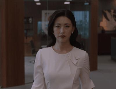 杨幂新剧状态对比,杨幂新剧没有滤镜老态