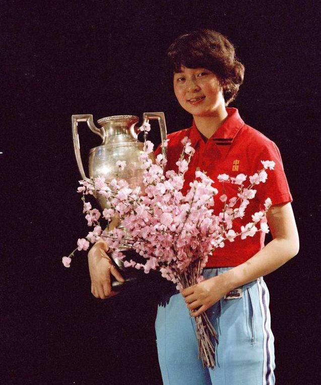 60岁倪夏莲淘汰19岁国乒新星,倪夏莲被米特兰姆逆转