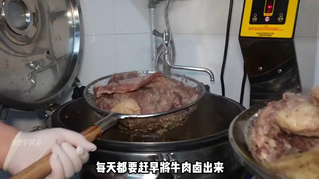 韩国首尔好吃的韩牛店,韩国街头牛肉美食