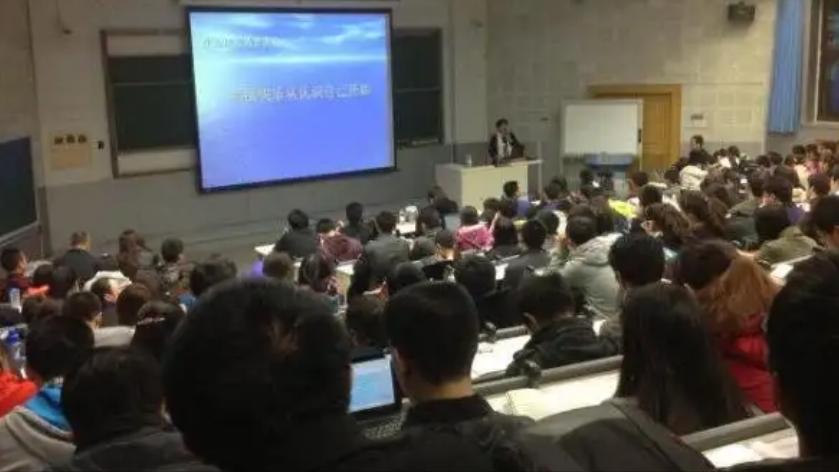 “最励志糖友”李鑫，智商倒数却成中考状元，拼命复读考上清华