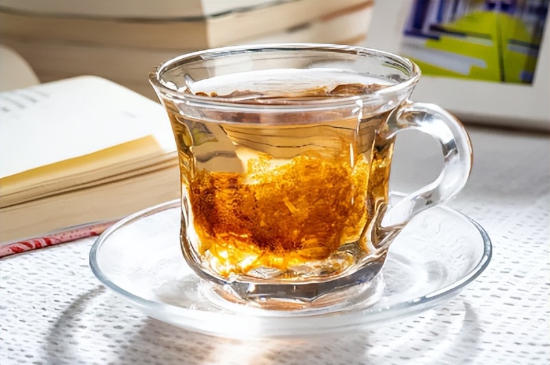 男人50岁后，活得是“精神气”，多喝5款“软黄金”，或更有魅力