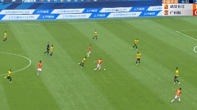 前线丨卡耶维奇、福布斯联袂进球，武汉长江2:1战胜广州队